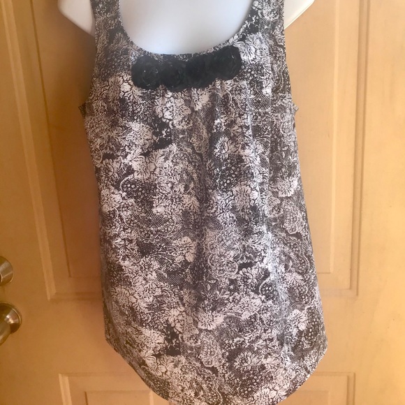 Parisian Belle Collection by Avenue blouse - Picture 2 of 4